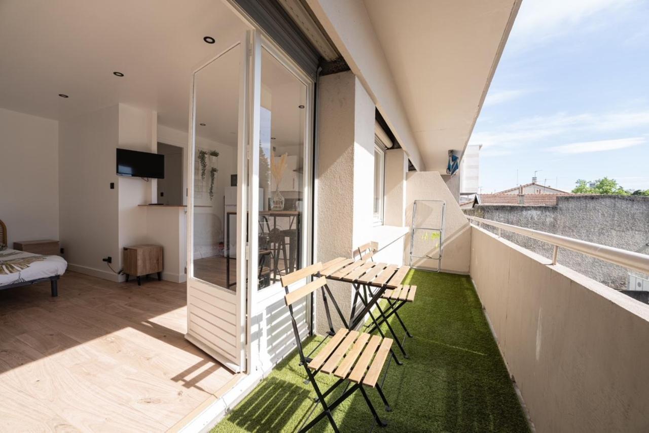 Studio Moderne Refait A Neuf Avec Balcon Apartment Valence  Exterior photo